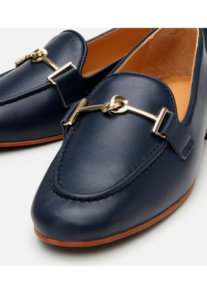 01AYH309600A680 KADIN Deri Lacivert Tokalı Klasik Loafer