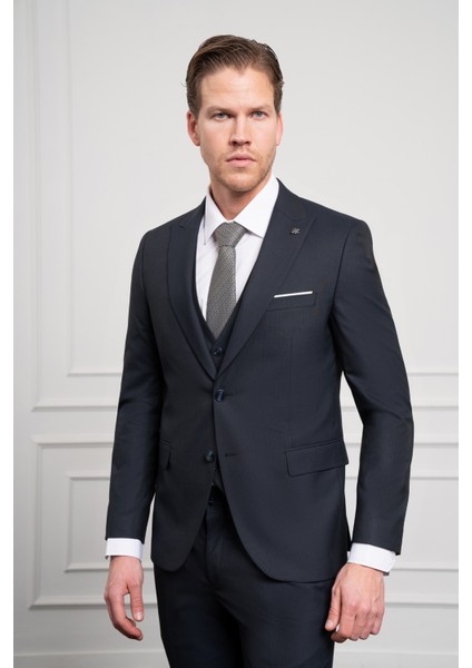 Erkek Lacivert Trend Yelekli Slim Fit Dar Kesim Sivri Yaka Takım Elbise