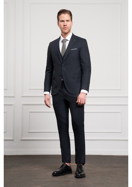 Erkek Lacivert Trend Yelekli Slim Fit Dar Kesim Sivri Yaka Takım Elbise modelleri