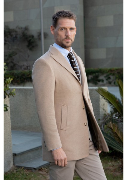 Erkek Bej Yünlü Dynamic Fit Sivri Yaka Kaban