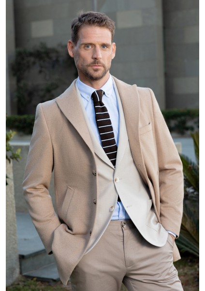 Erkek Bej Yünlü Dynamic Fit Sivri Yaka Kaban fiyatları