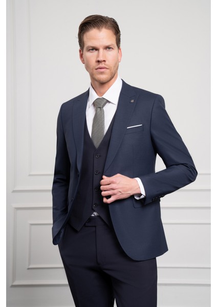 Erkek Lacivert Trend Yelekli Kombinli Yünlü Slim Fit Sivri Yaka Takım Elbise