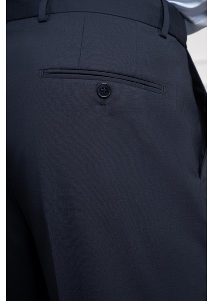 Erkek Lacivert Yünlü Basic Dynamic Fit Rahat Kesim Classic Pantolon indirimleri