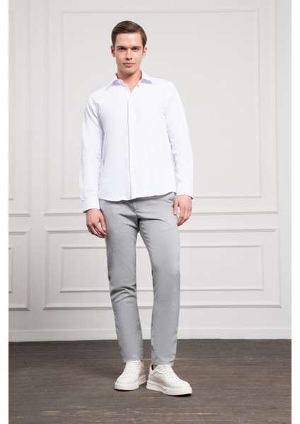 Erkek Beyaz Slim Fit Dar Kesim Sert Spor Yaka Gömlek