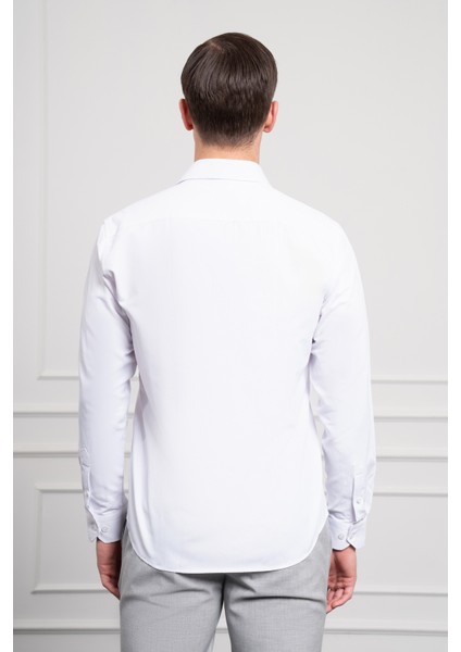 Erkek Beyaz Slim Fit Dar Kesim Sert Spor Yaka Gömlek