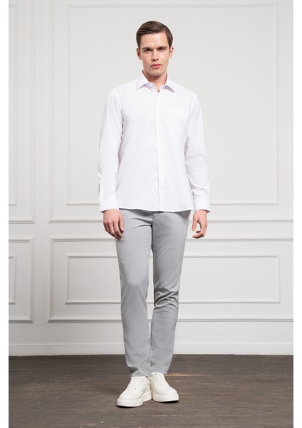 Erkek Beyaz Basic Regular Fit Sert Yaka Cepli Gömlek