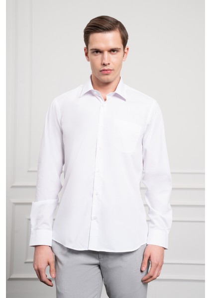 Erkek Beyaz Basic Regular Fit Sert Yaka Cepli Gömlek