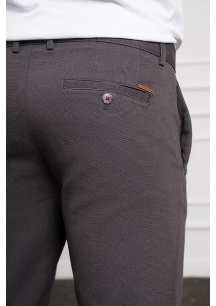 Erkek Füme Dynamic Fit Rahat Kesim Chino Pantolon fırsatları