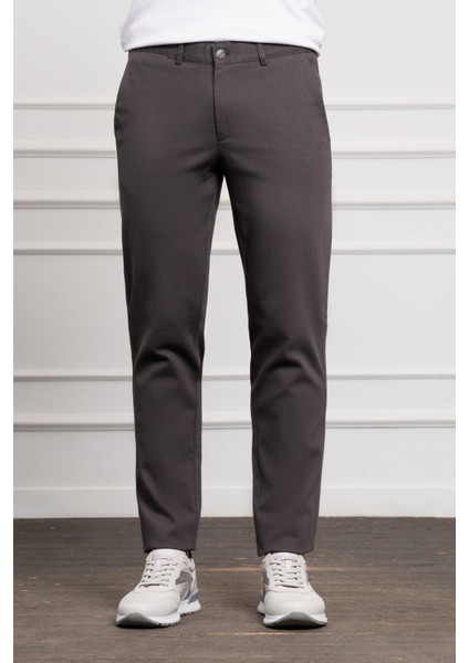 Erkek Füme Dynamic Fit Rahat Kesim Chino Pantolon