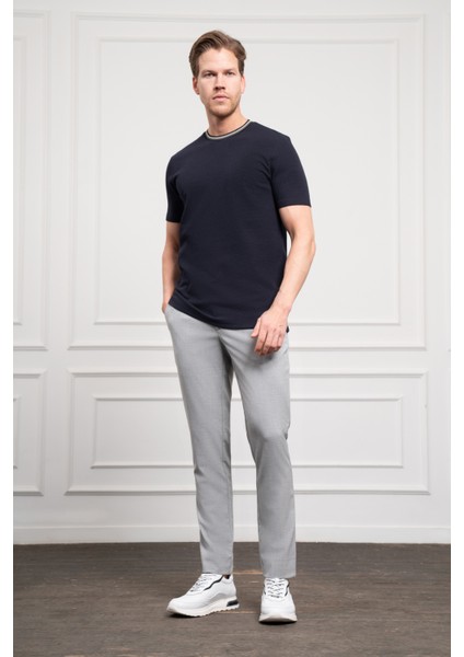Erkek Lacivert Trend Bisiklet Yaka Dinamik Fit T-Shirt