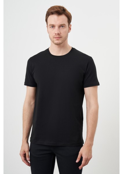 Erkek Siyah Basic Bisiklet Yaka Dynamic Fit Rahat Kesim T-Shirt