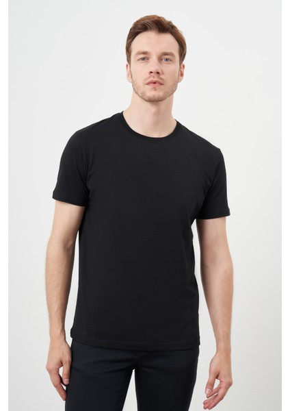Erkek Siyah Basic Bisiklet Yaka Dynamic Fit Rahat Kesim T-Shirt