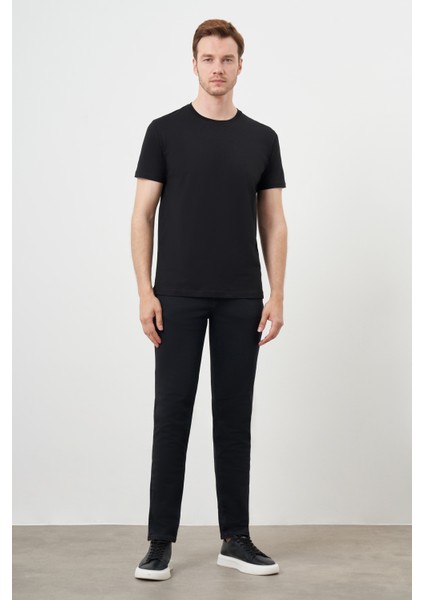 Erkek Siyah Basic Bisiklet Yaka Dynamic Fit Rahat Kesim T-Shirt
