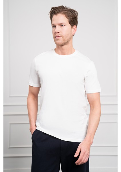 Erkek Ekru Basic Bisiklet Yaka Dynamic Fit Pamuk T-Shirt fırsatları
