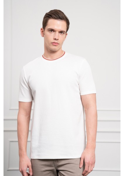 Erkek Ekru Trend Bisiklet Yaka Dinamik Fit T-Shirt