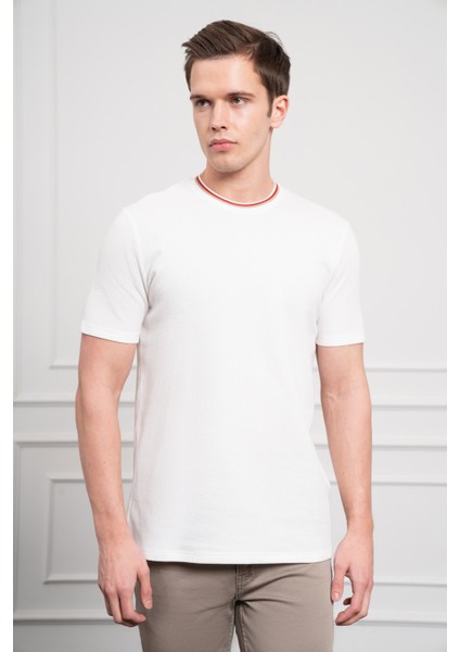 Erkek Ekru Trend Bisiklet Yaka Dinamik Fit T-Shirt