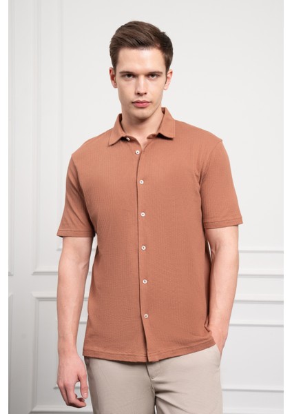 Erkek Kiremit Trend Apaçi Yaka Dynamic Fit Kısa Kollu Gömlek modelleri