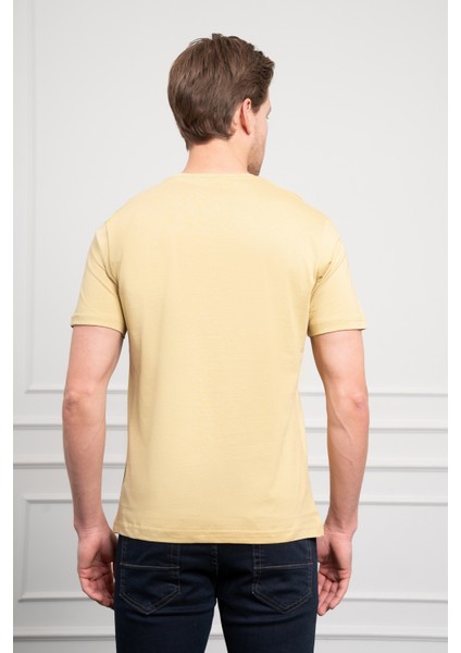 Erkek Yeşil Trend Dinamik Fit Bisiklet Yaka T-Shirt indirimleri
