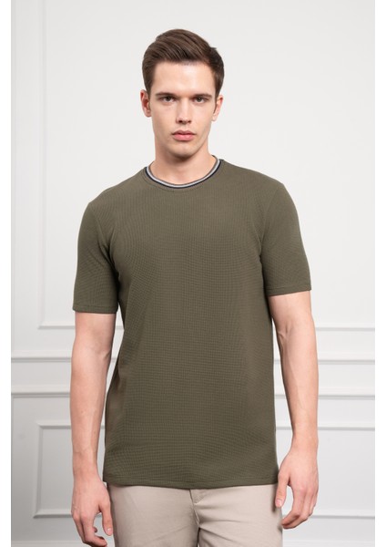 Erkek Haki Trend Bisiklet Yaka Dinamik Fit T-Shirt