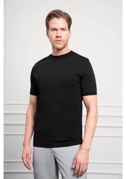 Erkek Siyah Trend Bisiklet Yaka Dynamic Fit Rahat Kesim Rayon T-Shirt