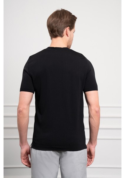 Erkek Siyah Trend Bisiklet Yaka Dynamic Fit Rahat Kesim Rayon T-Shirt