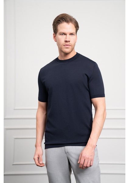 Erkek Lacivert Trend Bisiklet Yaka Dynamic Fit Rahat Kesim Rayon T-Shirt