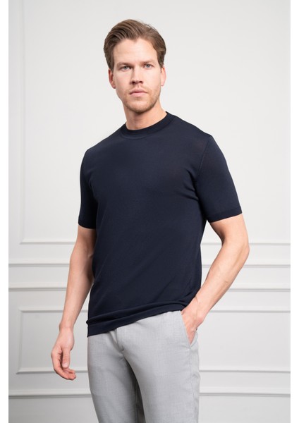 Erkek Lacivert Trend Bisiklet Yaka Dynamic Fit Rahat Kesim Rayon T-Shirt