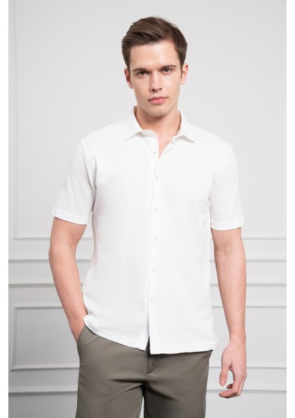 Erkek Ekru Trend Apaçi Yaka Dynamic Fit Kısa Kollu Gömlek
