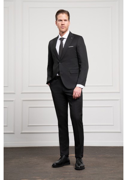 Erkek Siyah Basic Jakar Desen Slim Fit Sivri Yaka Takım Elbise