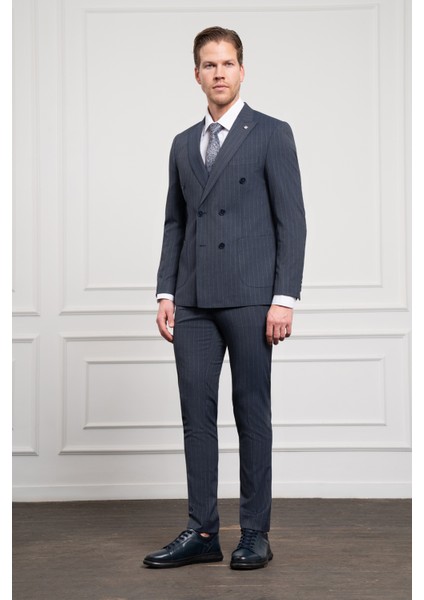 Erkek Lacivert Trend Slim Fit Sivri Yaka Kruvaze Takım Elbise modelleri