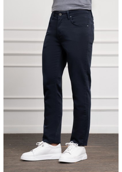 Erkek Lacivert Mevsimlik Pamuk 5 Cep Dynamic Fit Jean Pantolon