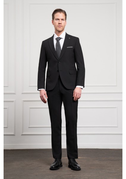Erkek Siyah Basic Düz Desen Slim Fit Sivri Yaka Takım Elbise