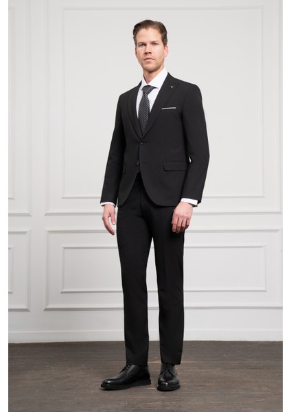 Erkek Siyah Basic Düz Desen Slim Fit Sivri Yaka Takım Elbise