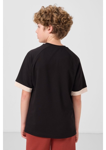 Siyah Pamuklu Yumuşak Dokulu Oversize Cep Detaylı Erkek Çocuk T-Shirt - 11295