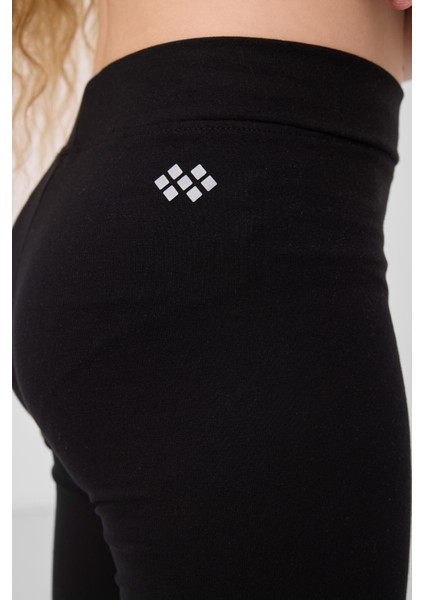 Siyah Pamuklu Kısa Paça Standart Fit Basic Kız Çocuk Tayt - 75188 fırsatları