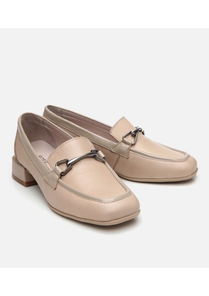 01AYH306780A310 KADIN Deri Bej Tokalı Loafer