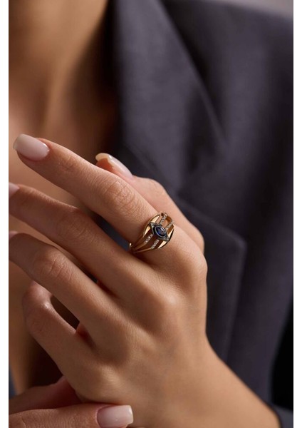 Saphire Taşlı Altın Triangle Yüzük