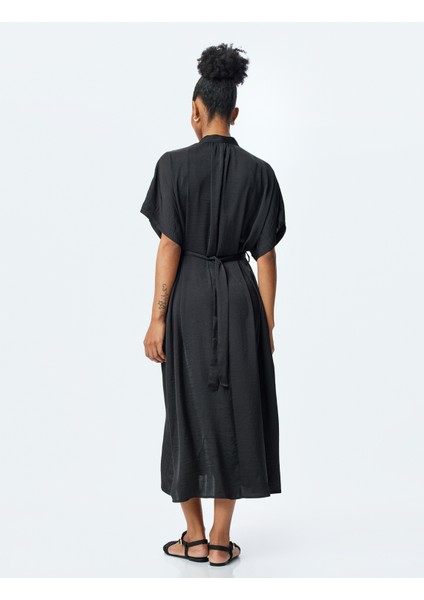 Dökümlü Kısa Kollu Midi Boy Kruvaze Saten Elbise fırsatları