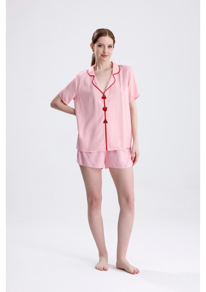Kadın Kısa Kol Şortlu Çilek Desenli Nakışlı Pijama Takımı