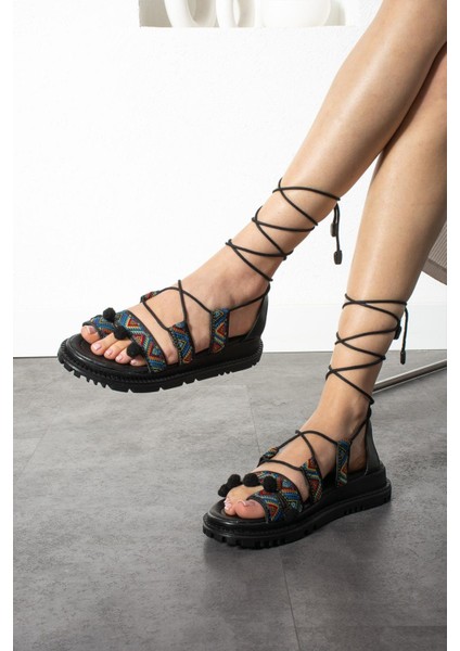 Zeyna Etnik Desenli Bağlamalı Sandalet- Siyah fırsatları