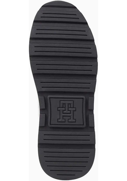 Premium Runner Sneaker