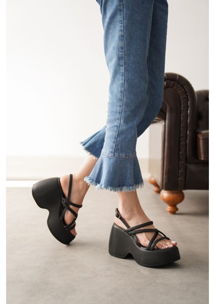 Kadın Jakar Dolgu Topuklu Sandalet - Siyah-Deri