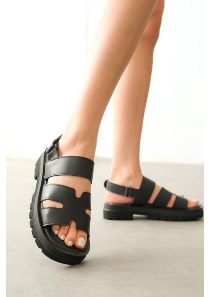 Kadın Boston Tokalı Kalın Tabanlı Sandalet - Siyah-Deri