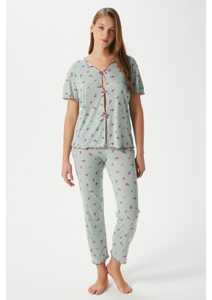 Kadın Juliet Kurdeleli Yumuşak Doku Yeşil Çiçekli Pijama Takımı