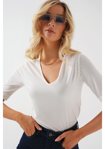 V Yaka Kısa Kol Basic Bluz 955 - Beyaz