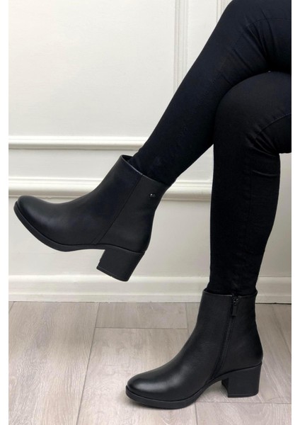 Castleblack 92162-1 Siyah Kadın Kışlık Deri Bot fırsatları