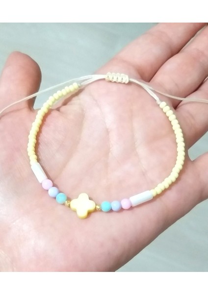 Açık Sarı Sedef Yonca Pastel Renklerde Sedef ve Açık Sarı Çek Cam Boncuklu Bileklik indirimleri