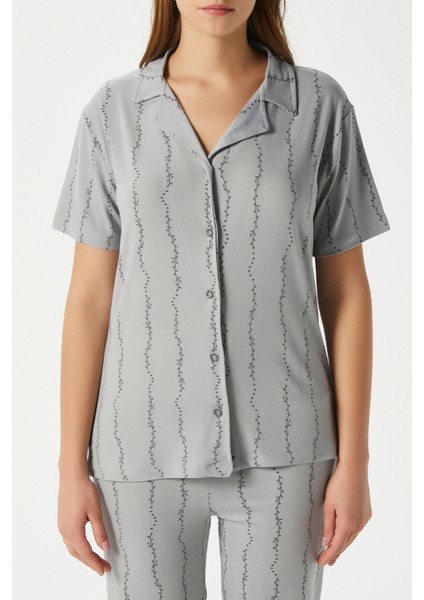 Kadın Spring Yumuşak Doku Gri Bahar Dalı Ön Düğmeli Kısa Kollu Pijama Takımı