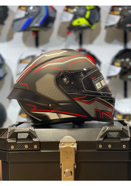 C1 Mat Black Desenli Çene Açılır Kask Şeffaf Vizör