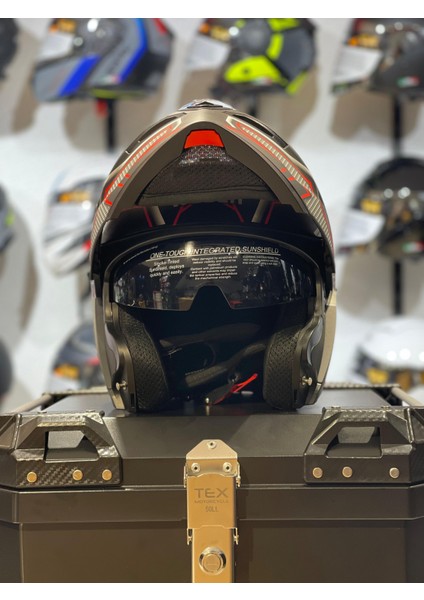 C1 Mat Black Desenli Çene Açılır Kask Şeffaf Vizör fırsatları